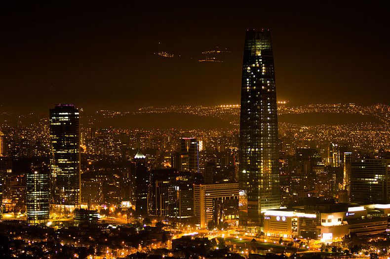 800px Santiago_nocturno_2013.jpg