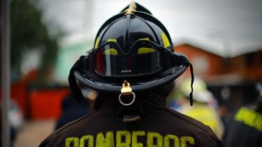 Bombero porteño fue suspendido por cuestionar transparencia de institución en RRSS: Suprema confirmó decisión
