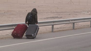¿Y el respeto a los tratados?: Critican venia a expulsión migrante del Consejo Constitucional