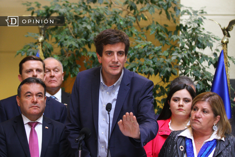 Imagen referencial Acusacion Constitucional.png