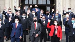 El presidente saliente de Perú se despide con un llamado contra la pandemia
