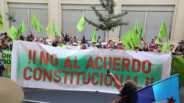 El Desconcierto | Protesta contra el Acuerdo Constitucional.jpg
