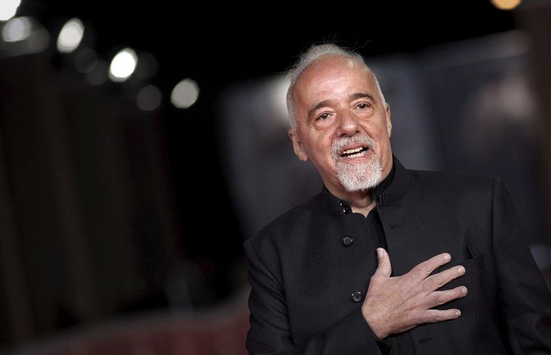 paulo cohelo1 930x600 1.jpg