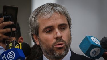 Blumel indica que 283 personas fueron detenidas en el marco del Súper Lunes