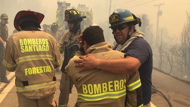 Conmoción por nueva muerte de bombero: Víctimas fatales por incendios llegan a 10