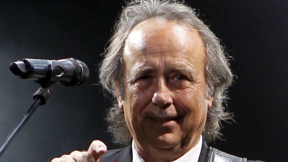 Tras 58 años de carrera, agradecimientos a Serrat se multiplican en su retiro