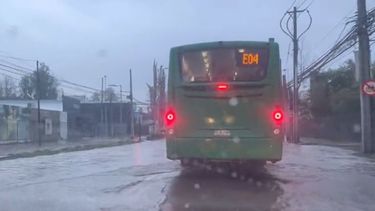 VIDEO| Santiago amanece con casi 20 milímetros de lluvia acumulada y anegamientos importantes
