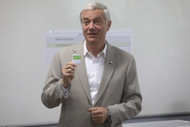 27395 a uno 1706838.jpg