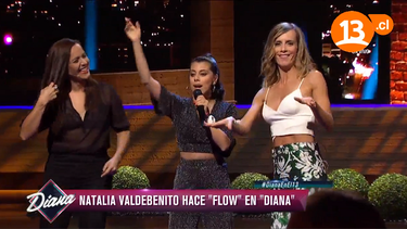 Me dicen feminazi, los paparazzi, los fachos nazi: El espectacular freestyle de Nata Valdebenito y Mariel Mariel