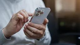 Apple da cátedra por lanzamiento de iPhone 16e que llegará a Chile a un precio económico
