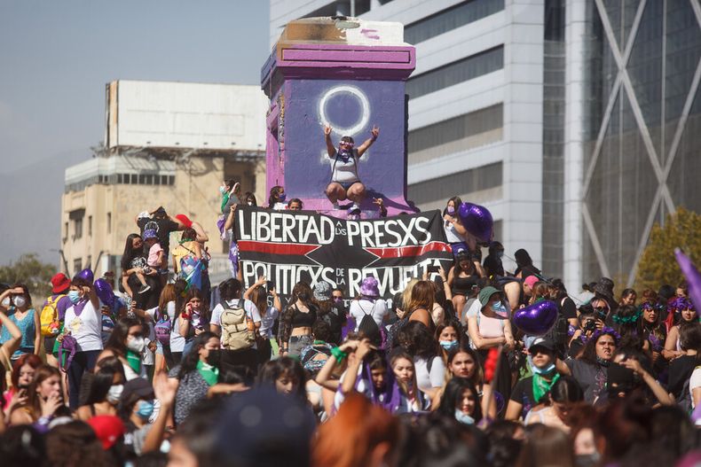 8m en chile revisa la guia completa de actividades y como marchar segura.jpg
