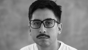 Omar Zúñiga, por su película Los fuertes, de amor homosexual: “Nunca más nos dejaremos pasar a llevar”