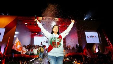Crece la tensión en Perú ante intento de Fujimori de anular votos de Castillo