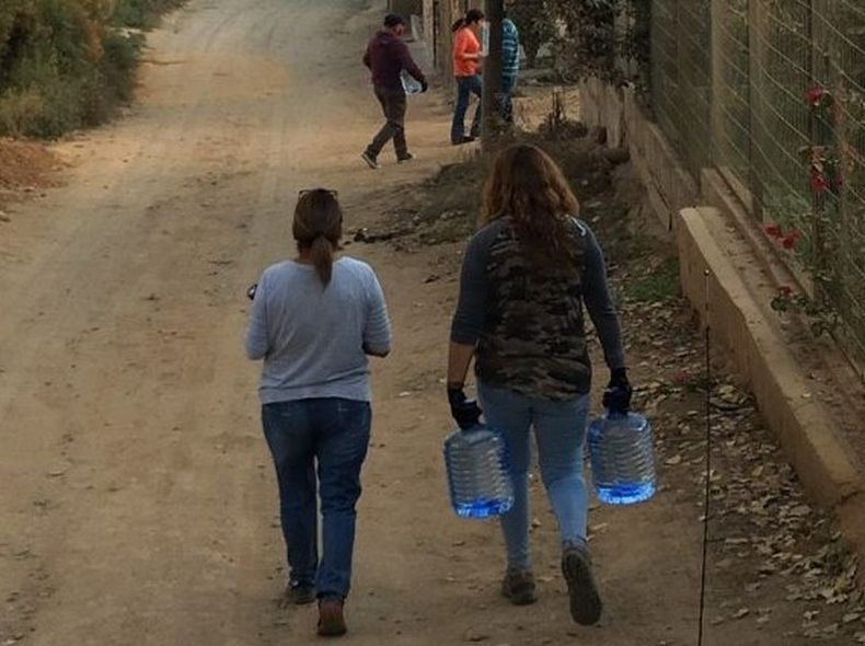 mujeres agua 4.jpeg
