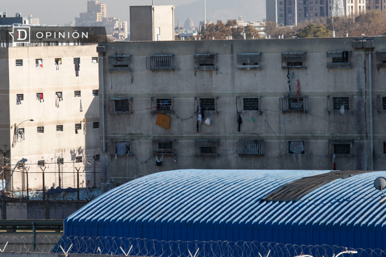 Centro de Detencion Preventiva Santiago Sur e1714146763104.png