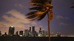 Huracán Idalia deja más de 250.000 hogares sin luz en Florida, sin muertes confirmadas