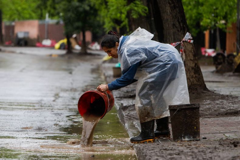 Lluvias siguen este martes 13 - Agencia Uno