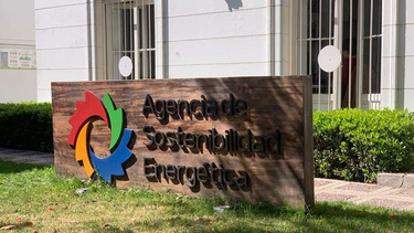 Sindicato de AgenciaSE pide a la cartera de Energía descongelar fondos para seguir financiando programas en sostenibilidad energética en beneficio de hogares y escuelas.&nbsp;