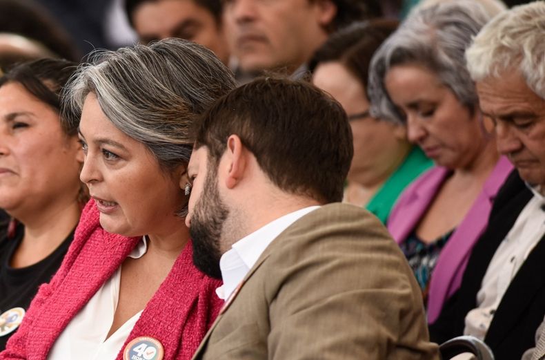 Jeannete Jara Gabriel Boric.jpg