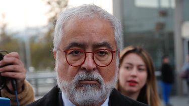 75% de los chilenos cree que en nuestro país hay mucha corrupción: Caso Hermosilla se ve como un hito