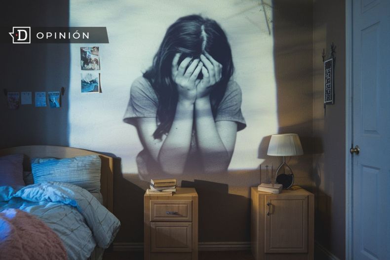 7060 imagen del cuarto de una nina y en la pared una proyeccion d.jpg