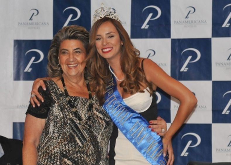 alcaldesa_virginia_reginato_coronacion_reina_4.jpg
