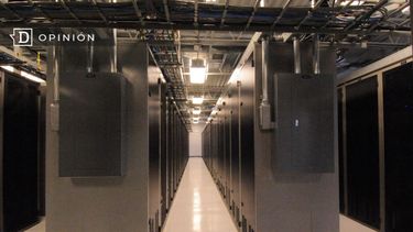 El Desconcierto | 8408 imagen referencial de un data center.jpg