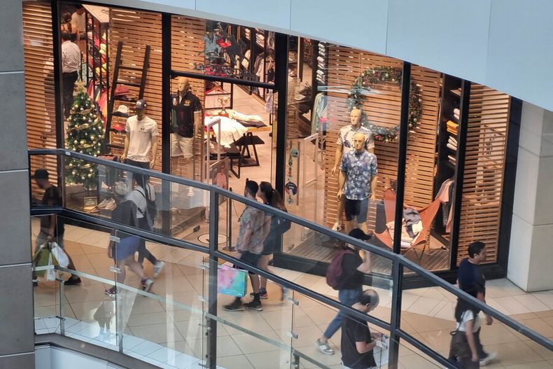 8337 compras en mall.jpg