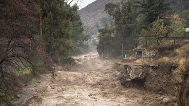 Alerta Roja en Biobío: Senapred ordena evacuación por amenaza de desborde del río Pichilo