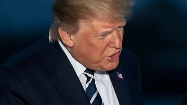 Donald Trump se desploma en Chile: Imagen positiva de presidente norteamericano cae 9% según Cadem