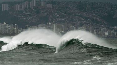Alerta Temprana Preventiva en todo el borde costero de Chile por evento de marejadas anormales