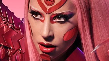 Lady Gaga regresa al pop bailable con Stupid Love