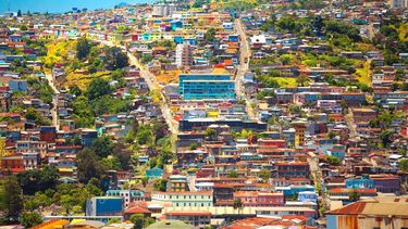 Un baño sale más barato: Cursan la primera multa por orinar en la vía pública en Valparaíso