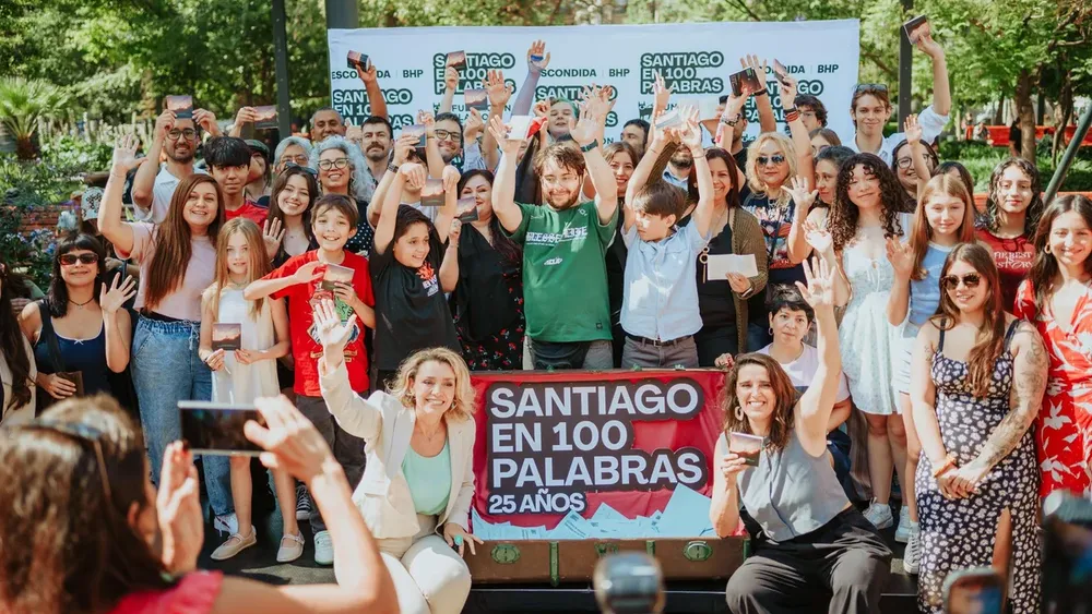Abren convocatoria de la edición aniversario de Santiago en 100 Palabras: Cómo participar y hasta cuándo enviar tu cuento