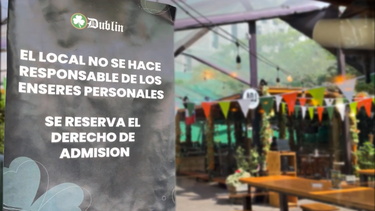 Acusados por lesbofobia y obligar a dejar propina: Conocido pub de RM arriesga millonarias multas