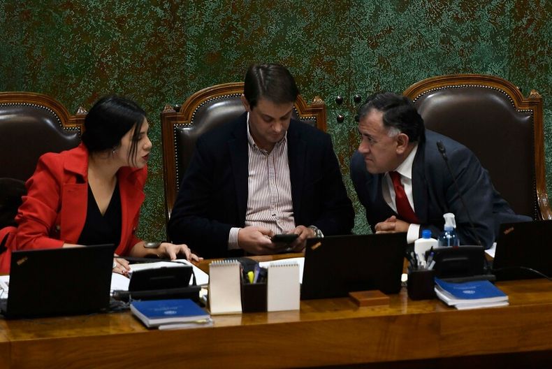 Mesa Camara de Diputados.jpg