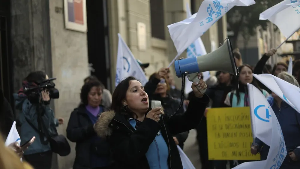 Tras paro de 48 horas de profesores Contraloría recalca que sueldos deben ser descontados