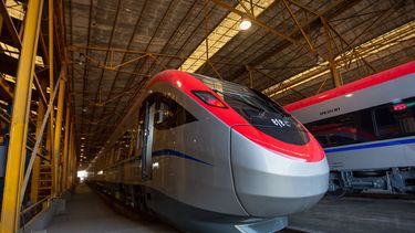 Gobierno presentó trenes más rápidos de Sudamérica: Tramo Chillán-Santiago demorará 80 minutos menos