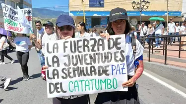 “Estado de conmoción” en Colombia por asesinato de 80 personas por la guerrilla