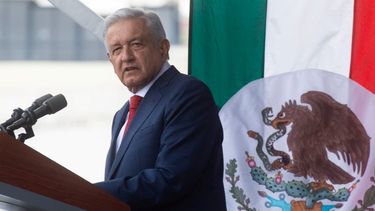 AMLO firma decreto para nacionalizar litio en México y elaborar baterías