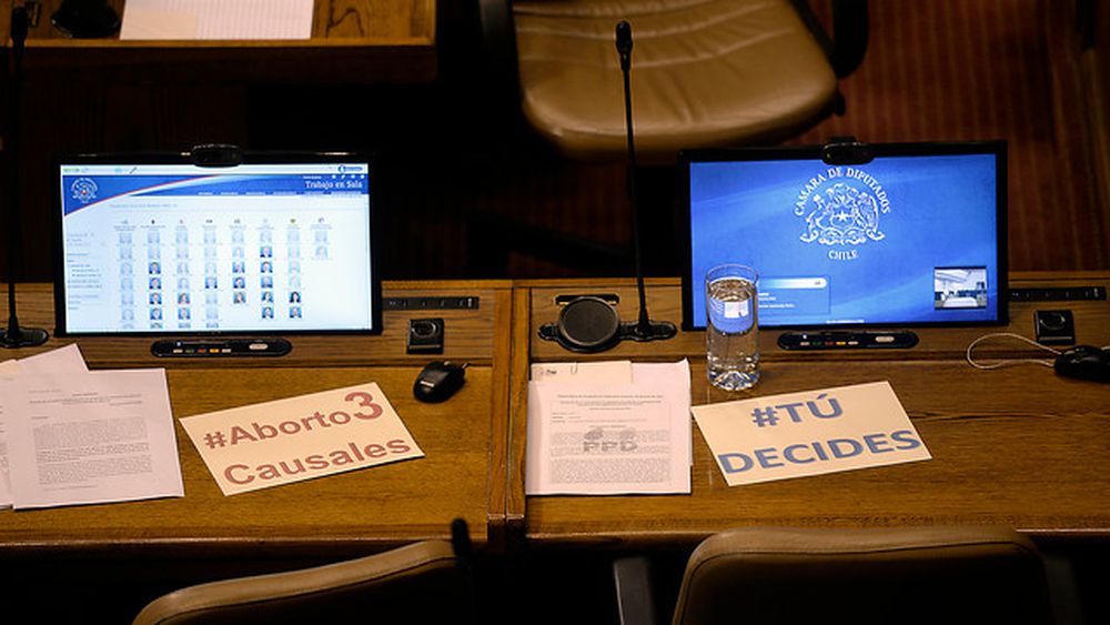 Retroceso en proyecto de aborto en tres causales: Otra burla de la DC