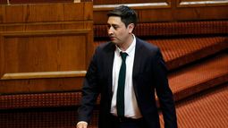 Miguel Ángel Calisto podría votar a favor de la megarreforma de Kast - Agencia Uno