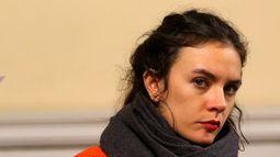 Así se revelan los intereses tras muchas críticas: El apoyo de Camila Vallejo a la huelga de trabajadores en Radio Bío Bío