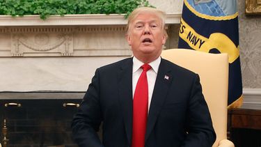 Gobierno de EE.UU. acusa a Trump de haber escondido documentos clasificados