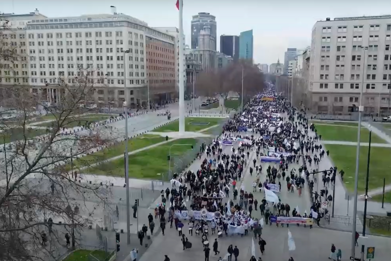 docentes pactan reunion con gobierno y critican a oposicion por proyecto de convivencia escolar.png