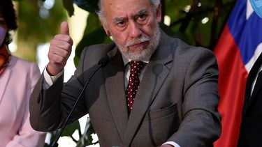 Senador Flores por ley corta de isapres: Un hecho grave y prácticamente un robo al descampado