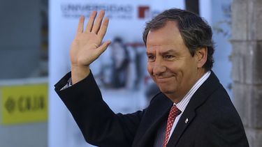 Citando a Churchill y a un mártir cristiano: Así se despidió Varela de los trabajadores del Mineduc