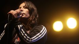 Ana Tijoux en acto de campaña de Bernie Sanders: No queremos más Piñera en Chile