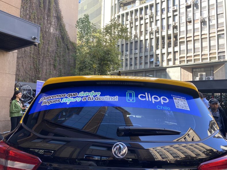 presentan aplicacion de movilidad autorizada para taxis sera similar a uber y didi.jpg