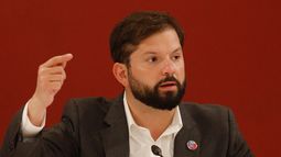 Boric nombra a directores del CNTV y Senapred y a presidenta del CTCI